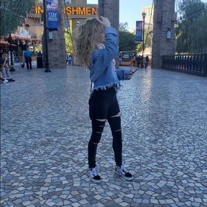 Meet your Posher, Hayley